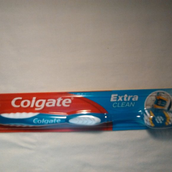 Adult Colgate Extra Clean toothbrush; size: Medium; New-Last ONE - Picture 7 of 9